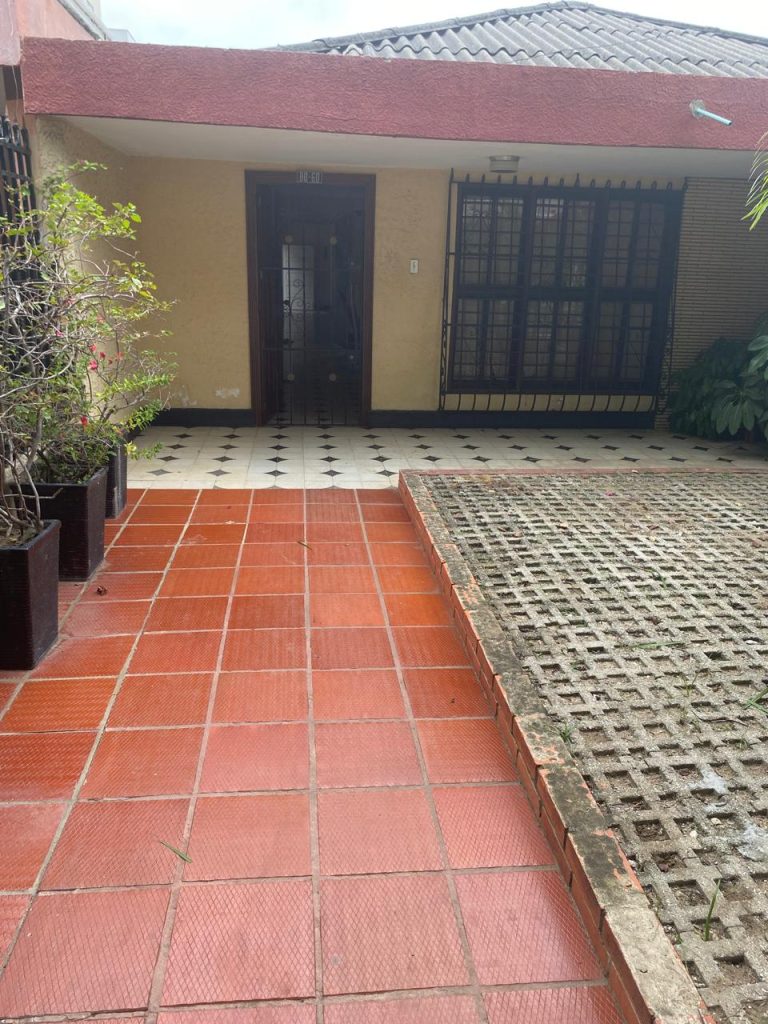 CASA LOTE 400 MTS 2 EN PORVENIR